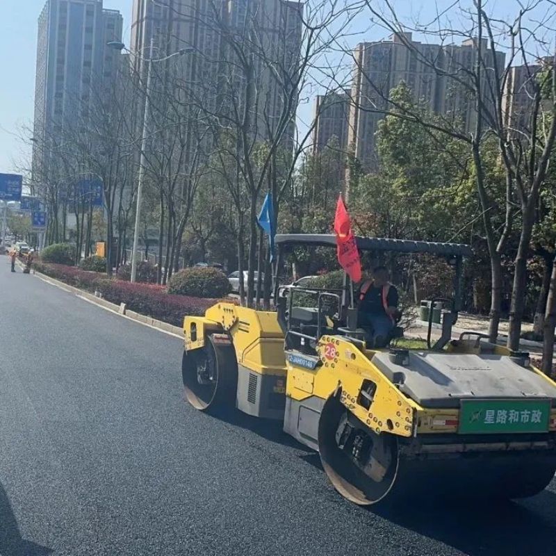 長沙太空金路橋材料有限公司,雙鋼輪壓路機(jī),福格勒瀝青攤鋪機(jī),AC系列,AF系列,SBS系列